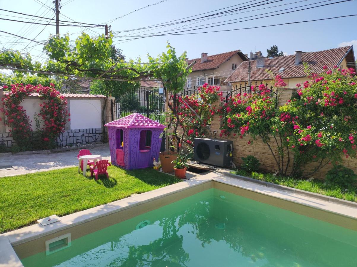 Family Hotel Velevi Welingrad Exterior foto